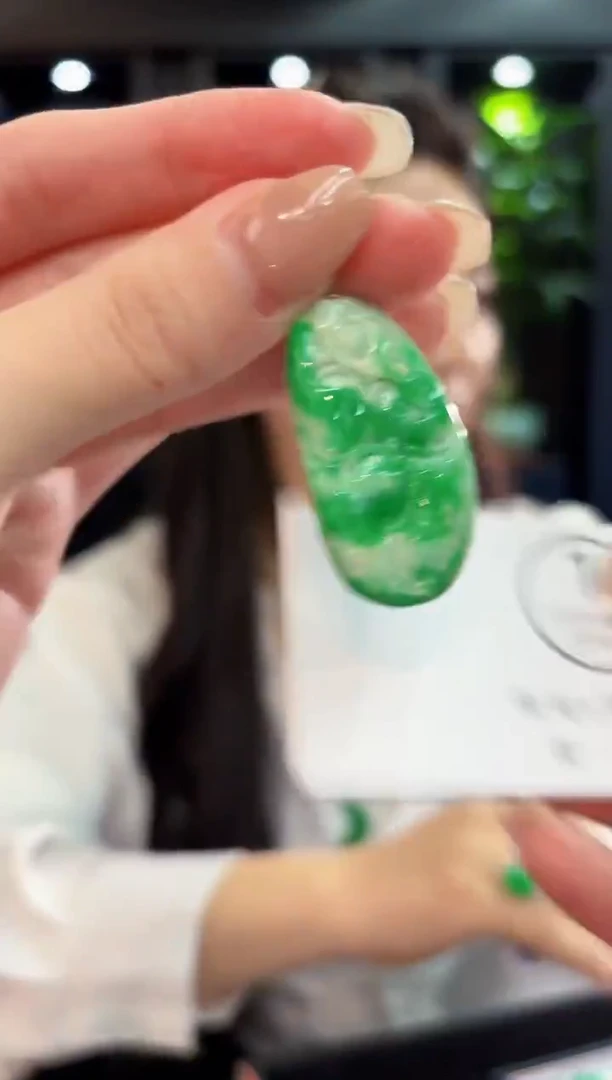 吊坠(不含链)18K金镶嵌翡翠 缅料A货/支持复检/一件