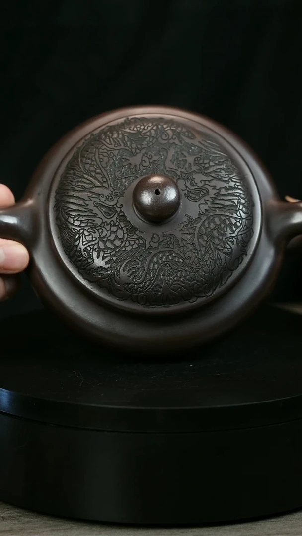 茶壶紫砂徐*徐H1957李传荣紫泥龙刻扁腹