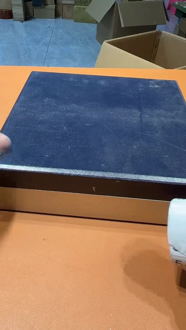 其他陶F****板阿达西日瓷摆件549