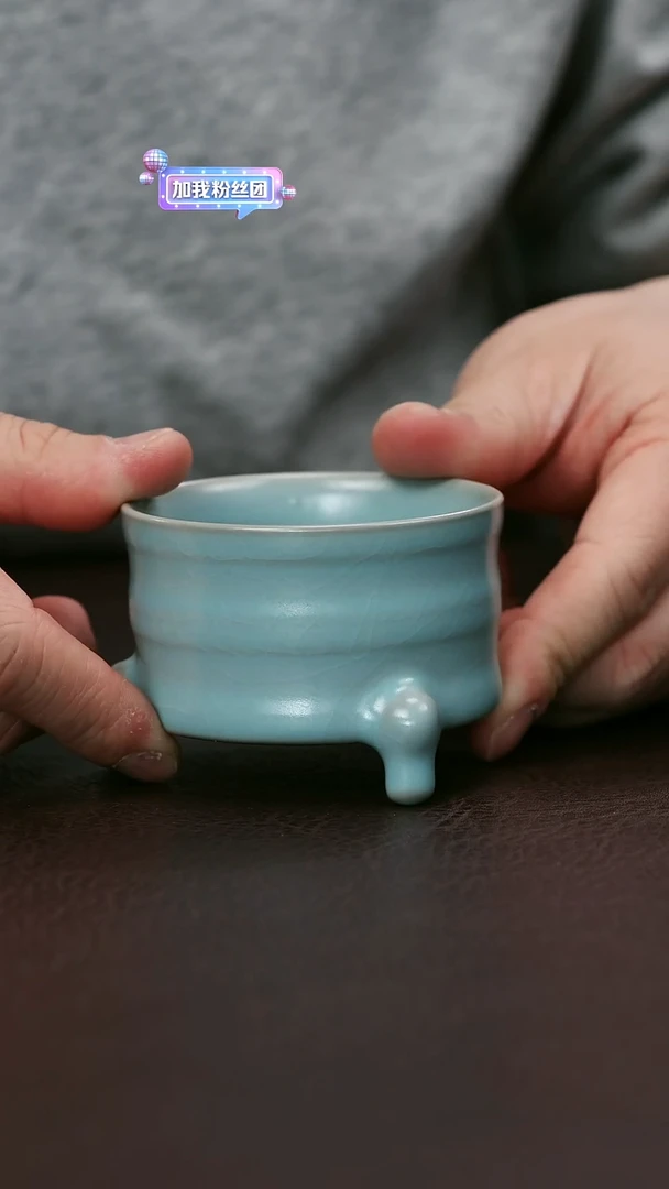 其他小号三足弦纹樽85