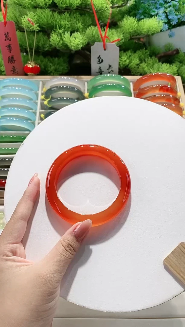 玛瑙/玉髓手镯未镶嵌69-