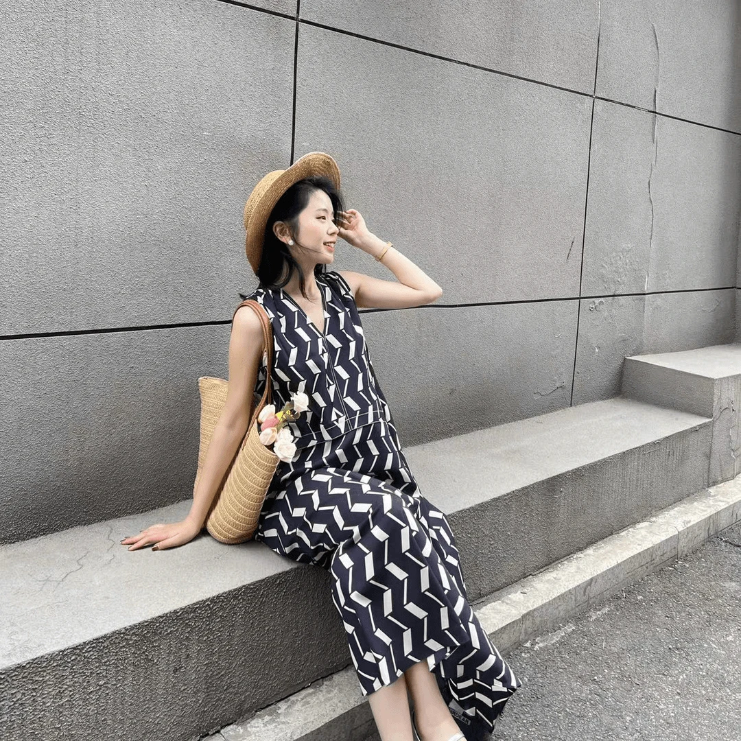 GIRDEAR/哥弟新款气质时尚显瘦法式复古无袖V领长款连衣裙1500513