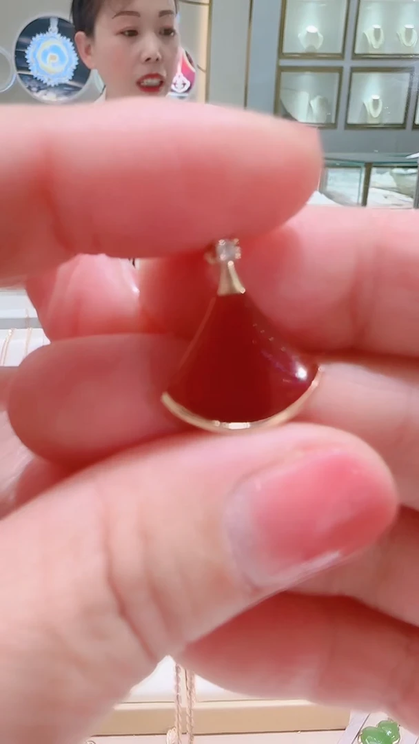 【闪购商品】玛瑙/玉髓吊坠18K金镶嵌吊坠