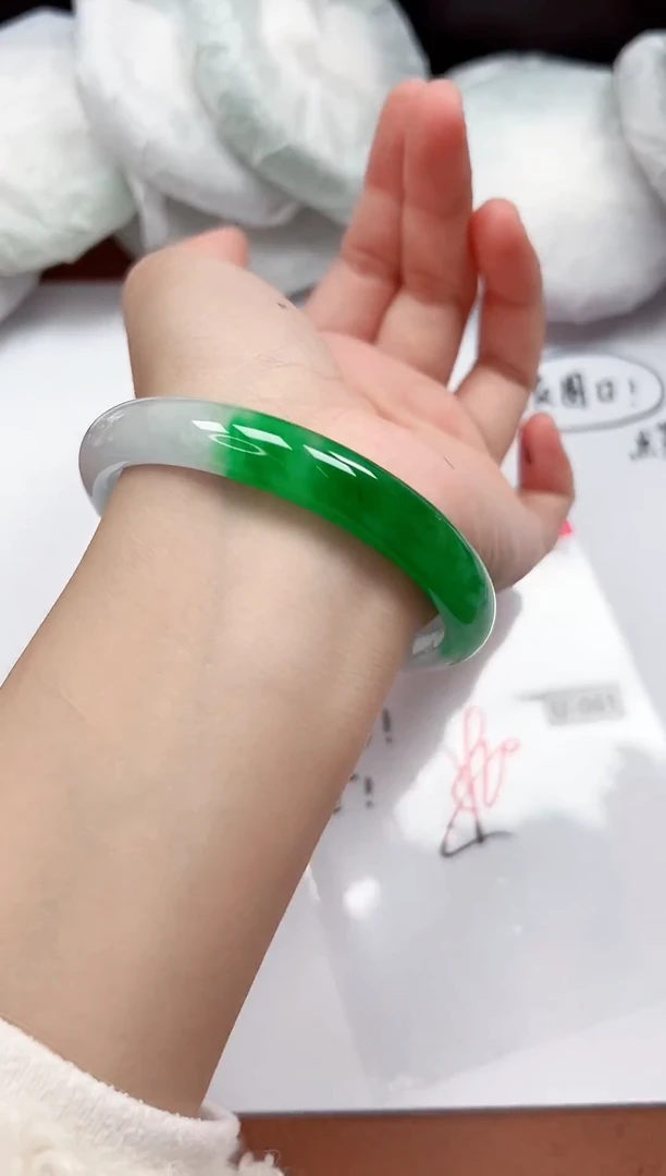 精品手镯，一物一拍U061
