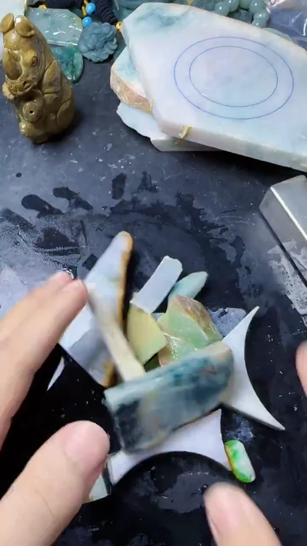 未镶嵌挂件翡翠067