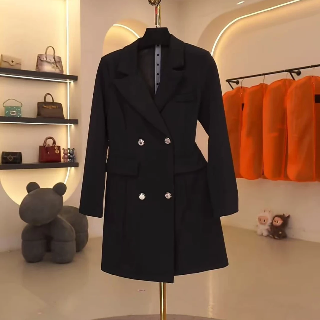 女西装戗驳领纽扣珠边双排扣常规款收腰气质长袖FF3120