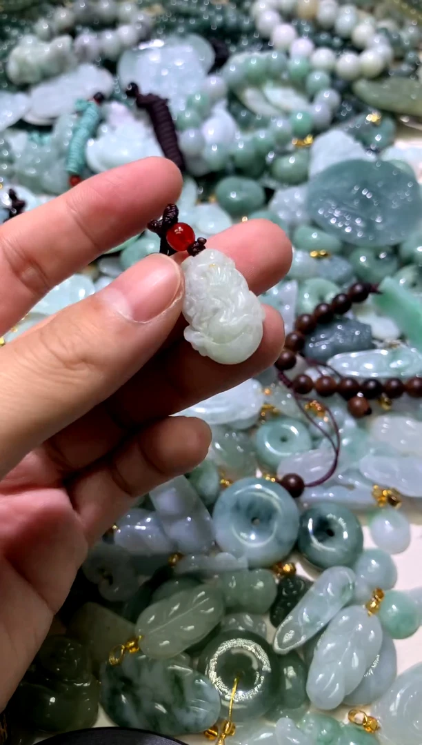 吊坠(不含链)未镶嵌翡翠1