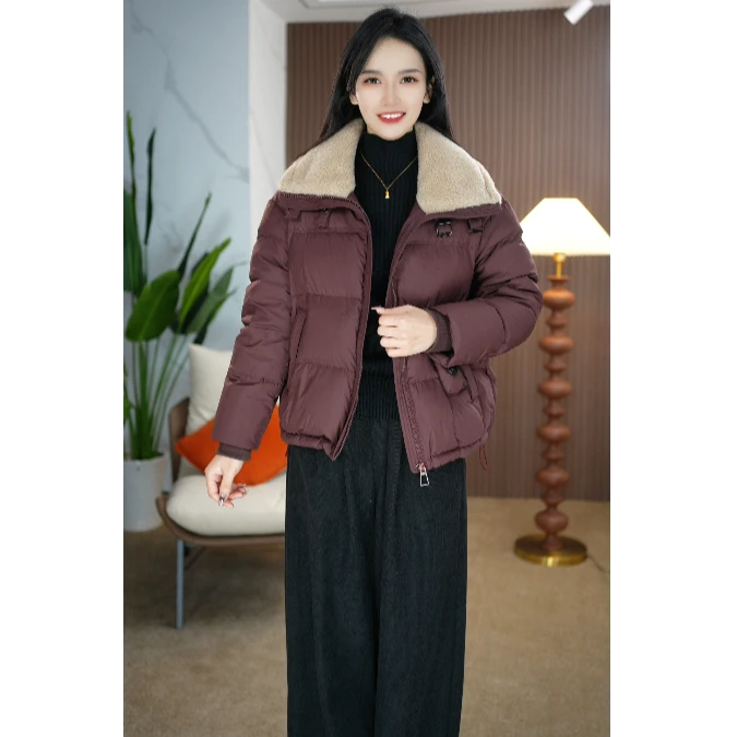 D367紫红色羽绒服女2024秋冬新款加厚保暖时尚大码羽绒服