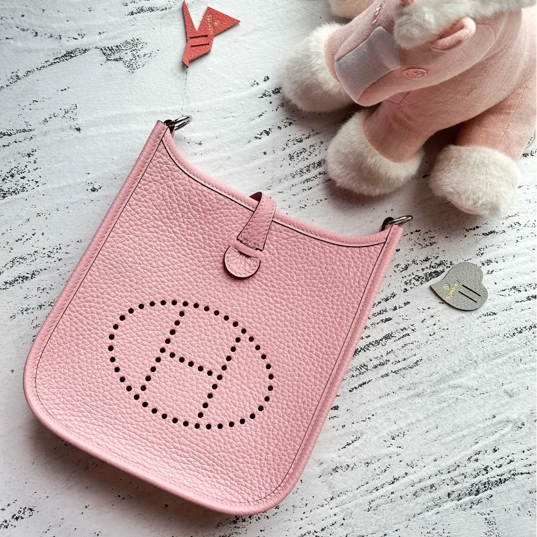 全新未使用 Hermes/爱马仕 花花活动 Evelyne Mini 新樱花粉包