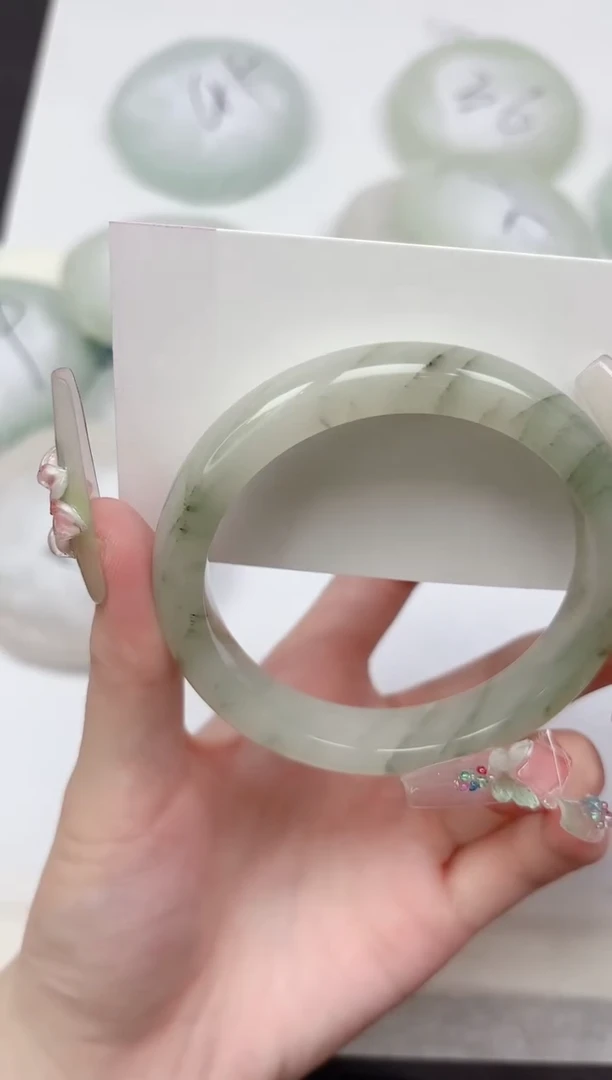 未镶嵌手镯石英质玉95-58.7