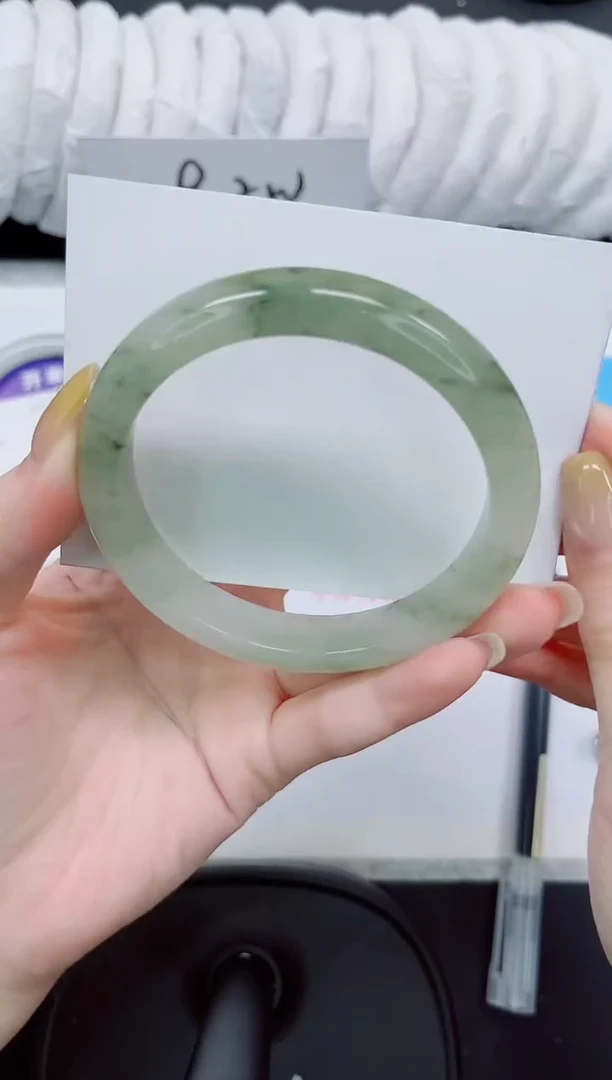 石英质玉手镯未镶嵌302