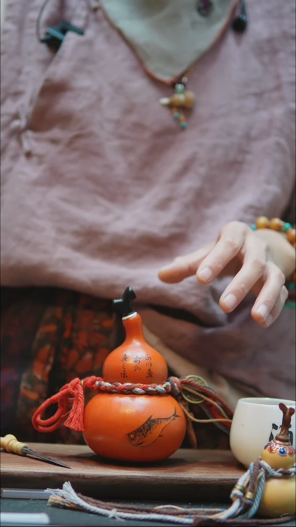 【路师傅原创手作天然葫芦】（编号Q81