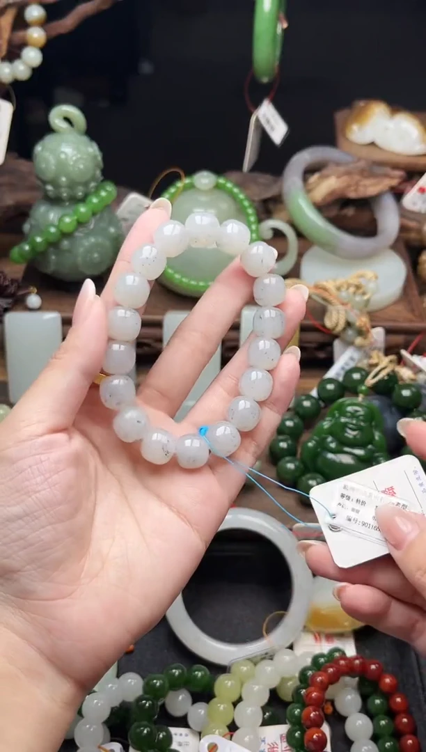 手串未镶嵌和田玉卡12新疆黑山 老型9011654