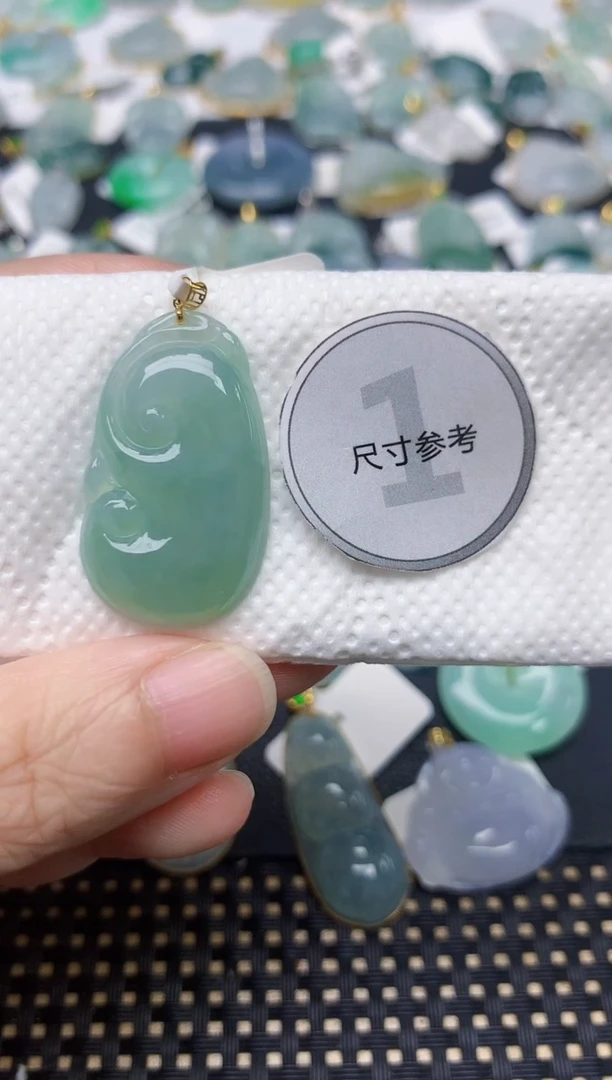 颈饰18K金镶嵌翡翠天然缅甸A货翡翠