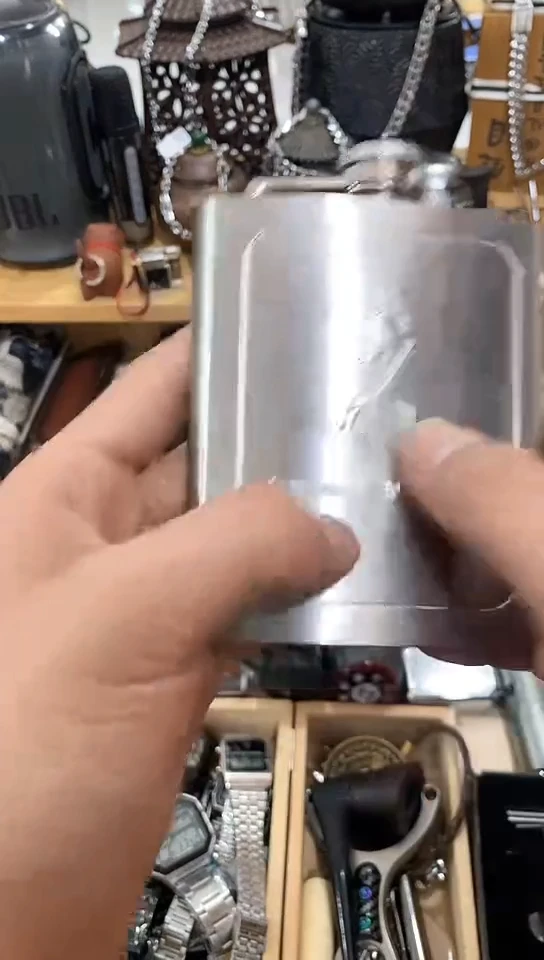 瓷片闪购商品  如图所示