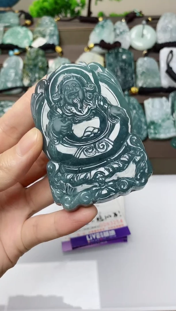 翡翠未镶嵌颈饰