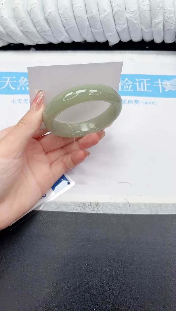 未镶嵌手镯石英质玉74-60DK