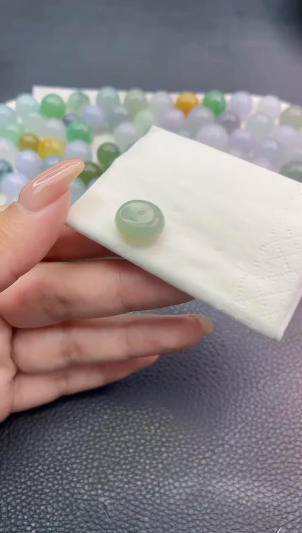 定制翡翠未镶嵌金*灿8280