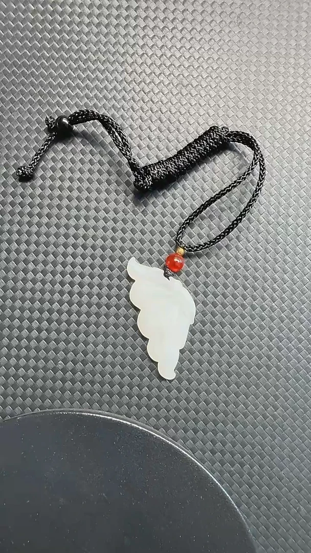 和田玉未镶嵌吊坠(不含链)444蝴蝶