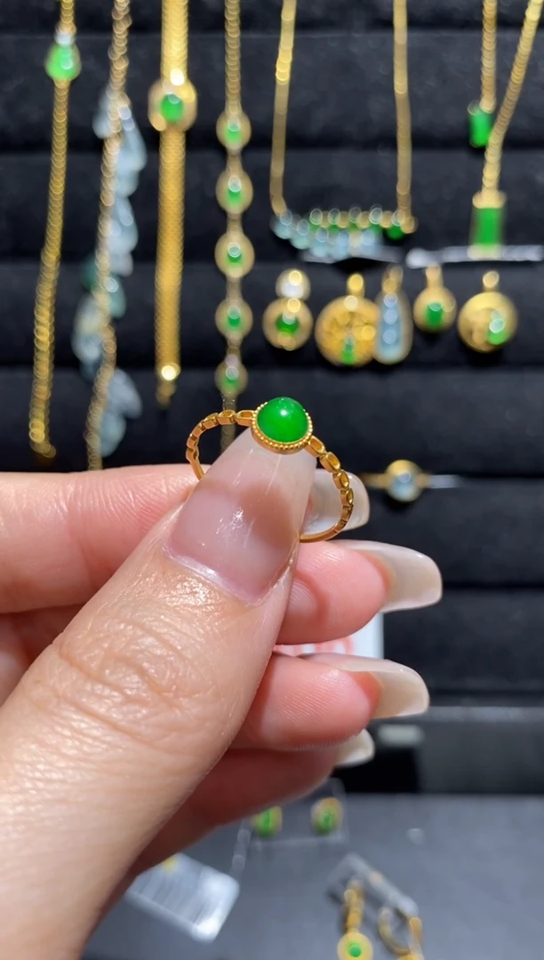【闪购商品】翡翠戒指18K金镶嵌戒指