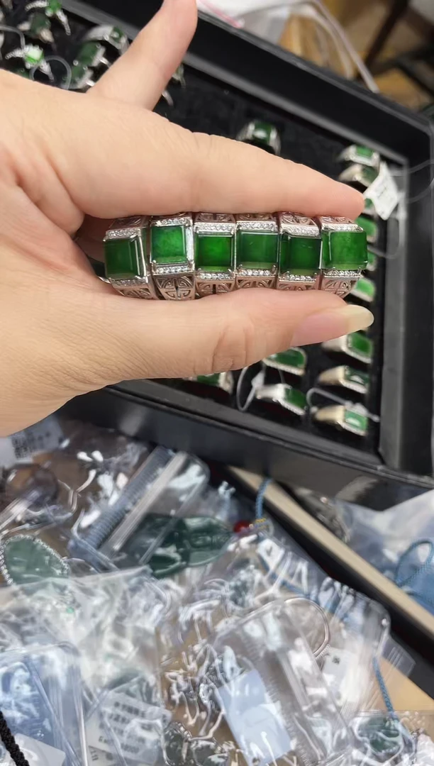 翡翠戒指银S925镶嵌方戒指 6号 拍一发一 多样性发货
