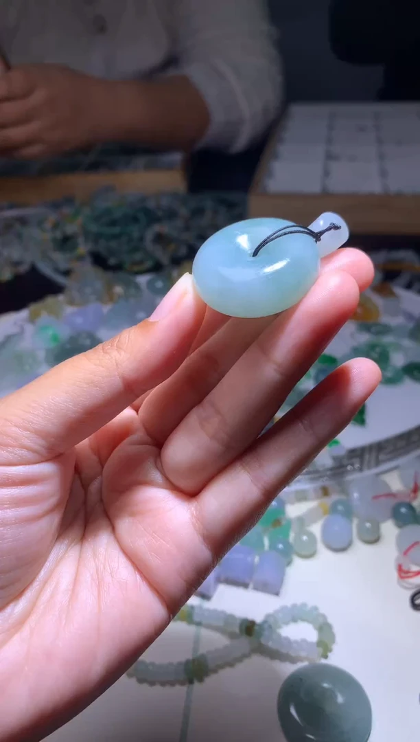 未镶嵌定制翡翠落**萧毛货