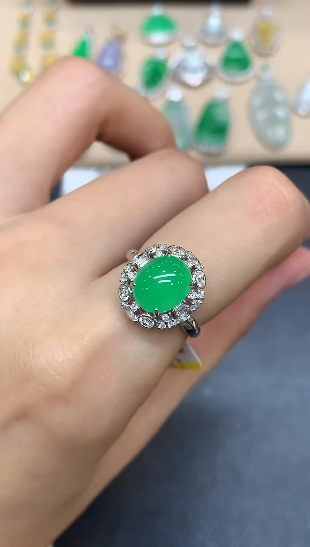 18K金镶嵌戒指翡翠蛋面【无服务费