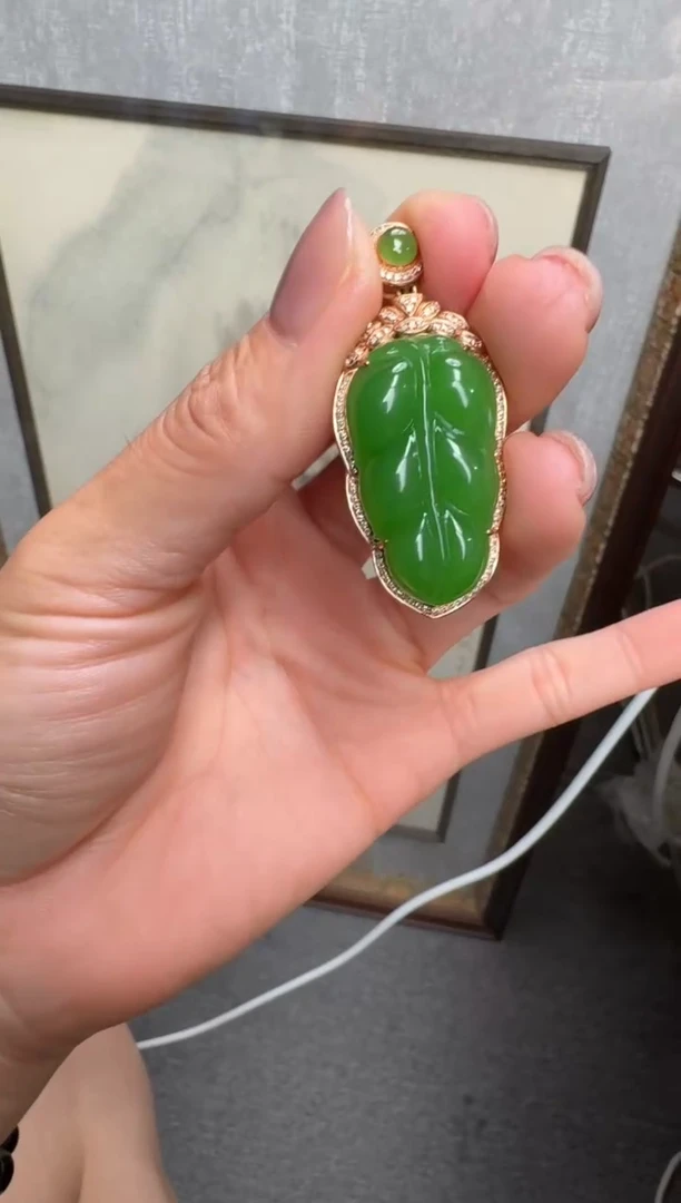 颈饰18K金镶嵌和田玉116红霞8.26多样性拍一发一