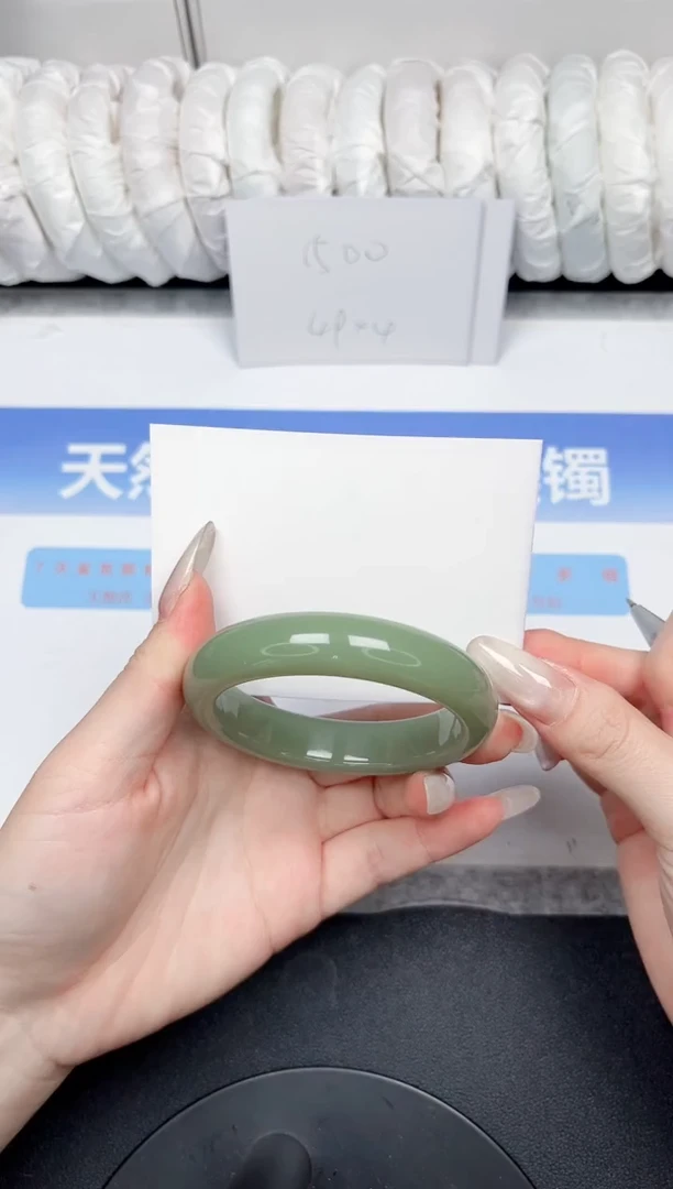 未镶嵌手镯石英质玉80-56
