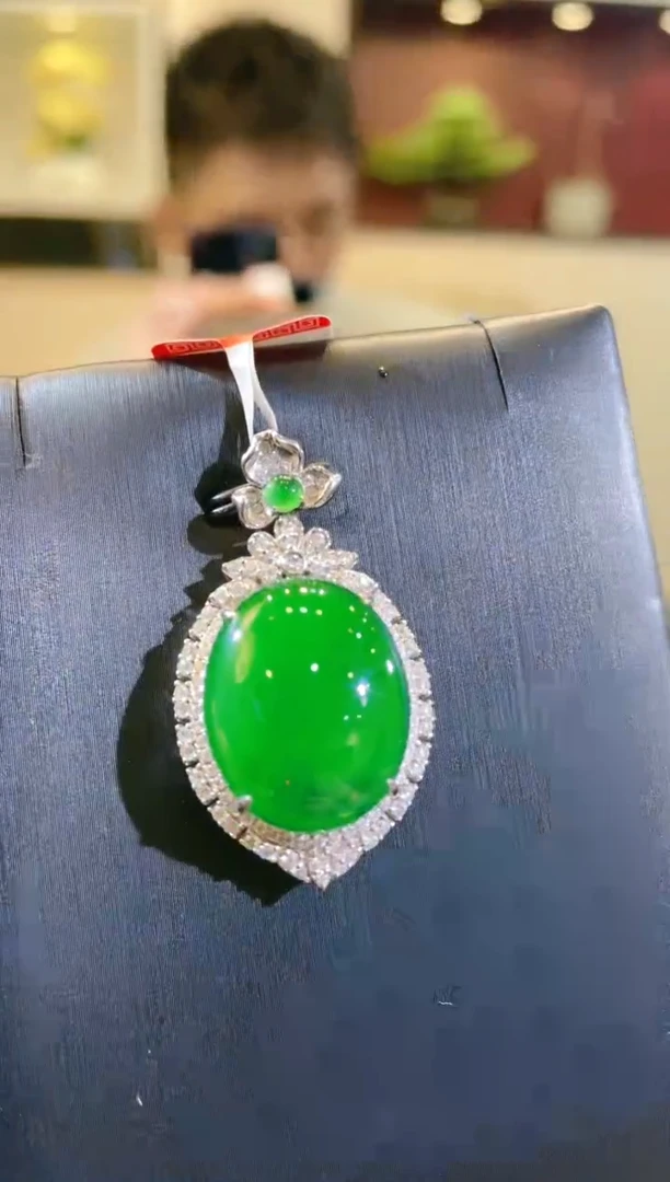 翡翠18K金镶嵌颈饰A117天然A货翡翠吊坠