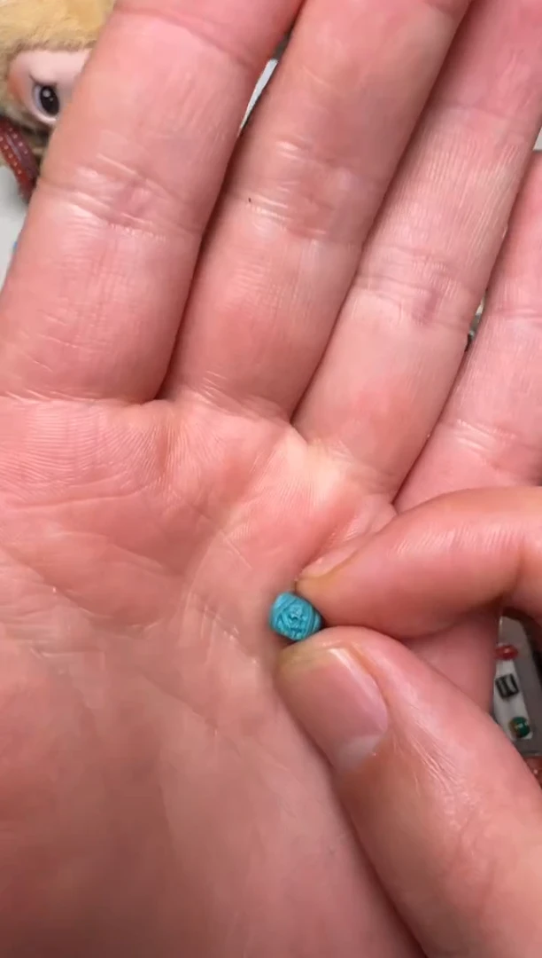 【闪购商品】树脂制品雕刻配饰