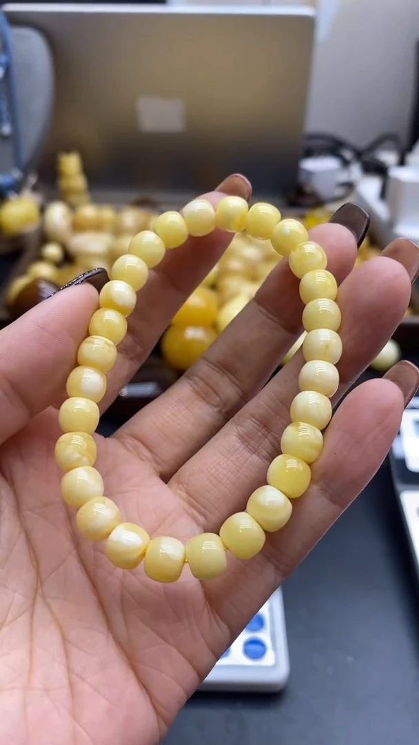 琥珀未镶嵌珠宝奇石710