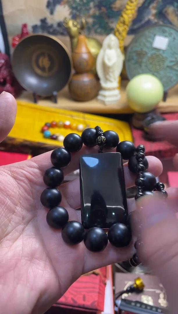 颈饰未镶嵌和田玉（墨玉）主播推荐主播推荐