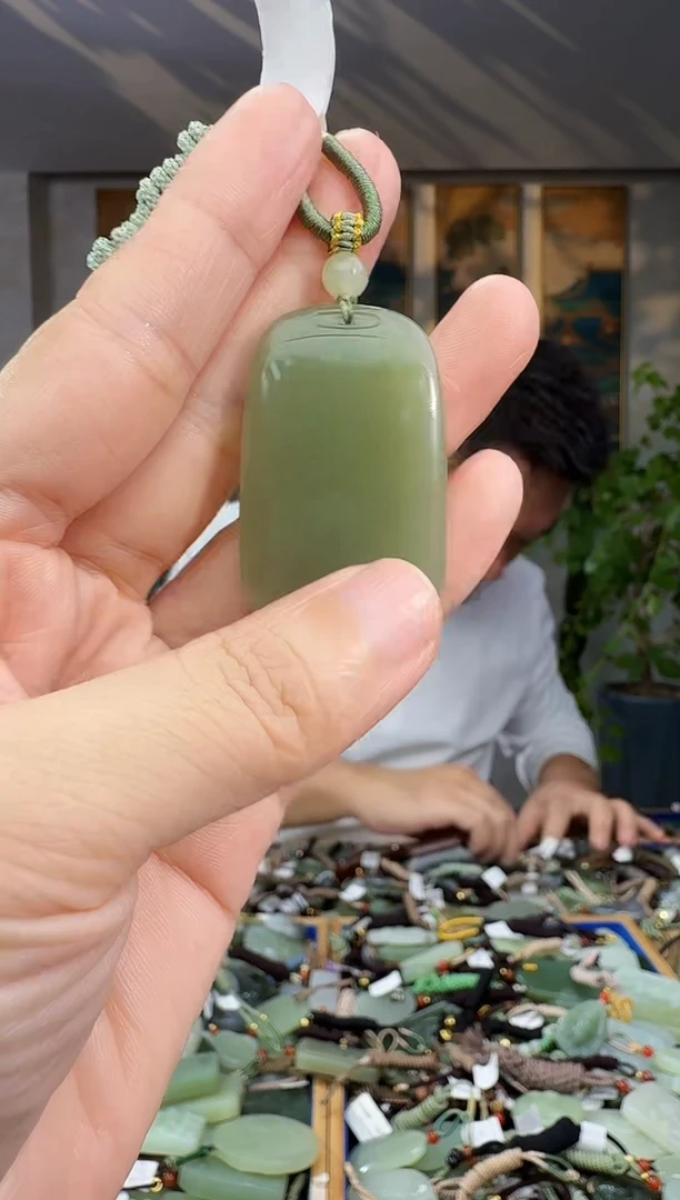 未镶嵌和田玉挂件拍一发一