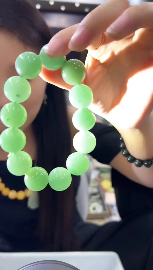 石英岩玉手串未镶嵌(多样性发货）028