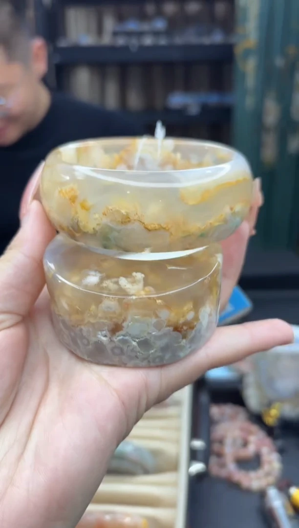 【闪购商品】石英质玉手镯未镶嵌773（66圈赠送镯心）