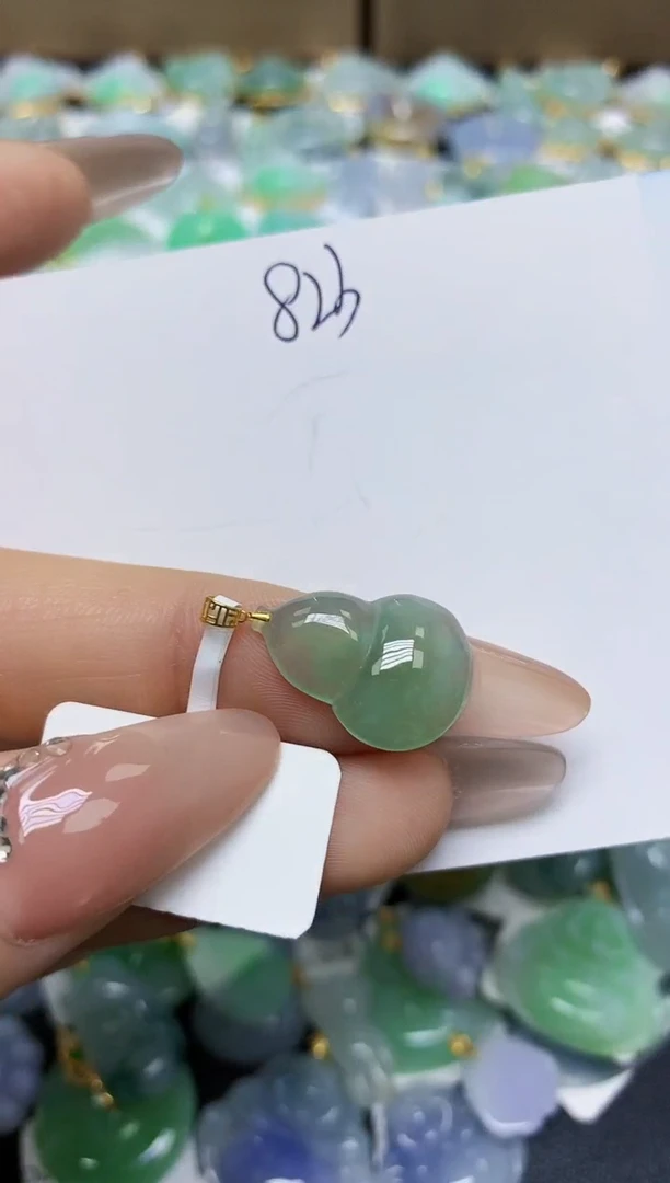 翡翠18K金镶嵌颈饰 天然翡翠A货