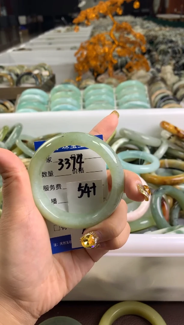 【闪购商品】蛇纹石玉手镯未镶嵌3374