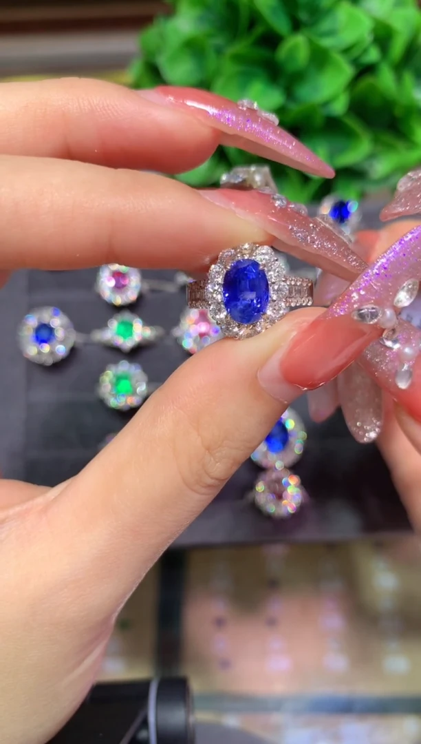 戒指蓝宝石18K金镶嵌3.06CT