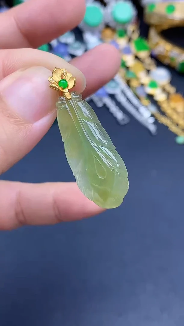 颈饰18K金镶嵌翡翠244-春日珠宝