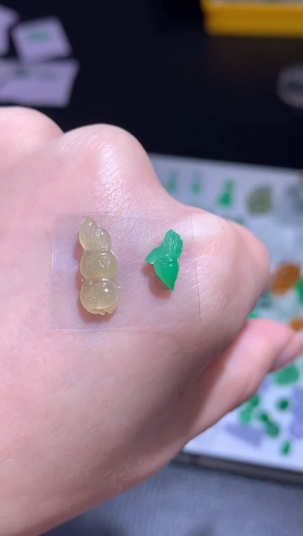 未镶嵌定制翡翠兔子萝卜
