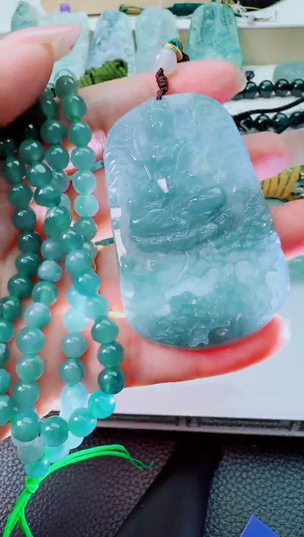 翡翠未镶嵌颈饰11111111