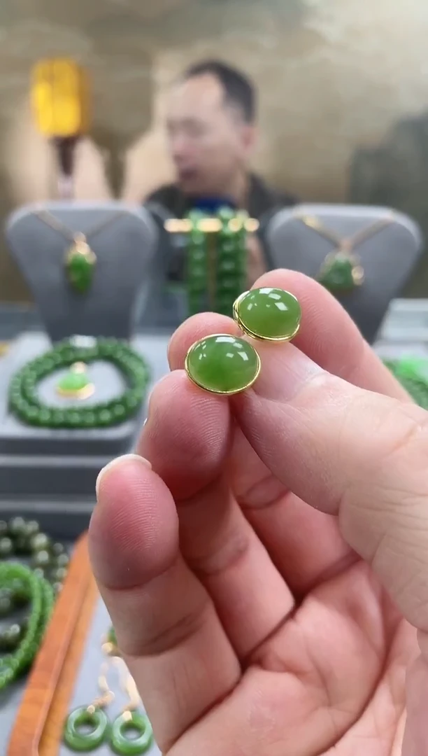 银S925镀金镶嵌和田玉耳饰银S925镀金镶嵌 和田玉 耳饰