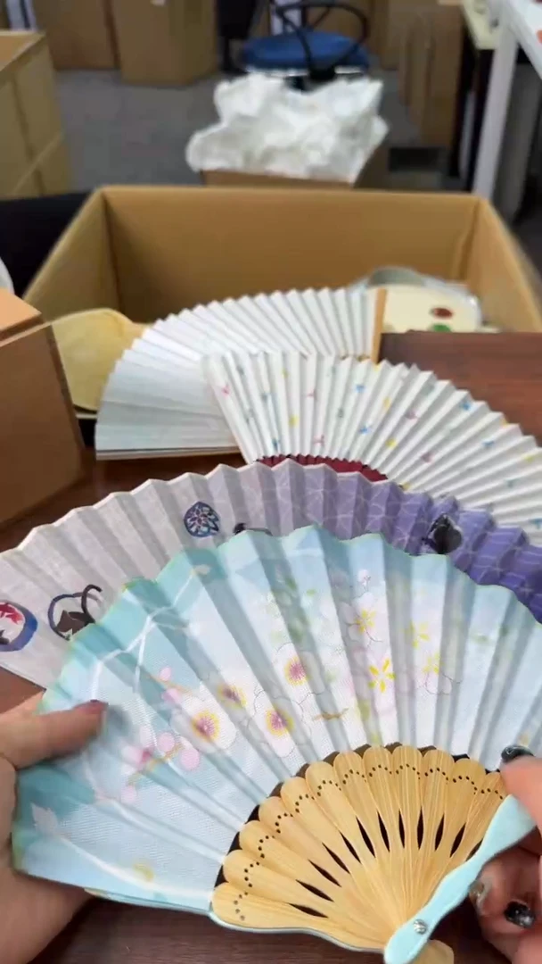 传**我前尘往事尽在梦中