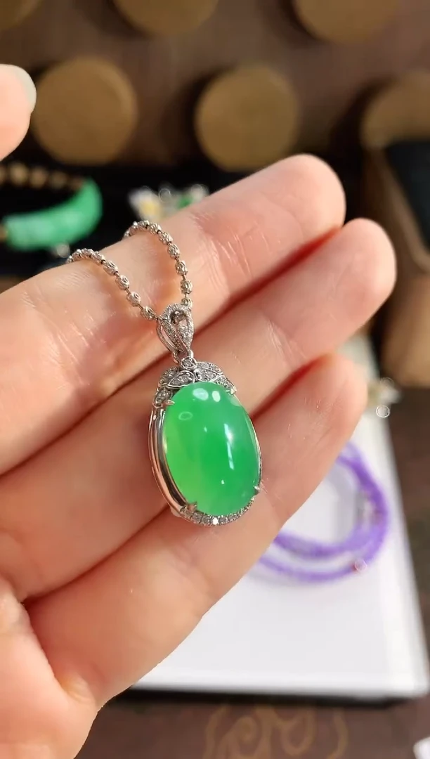 翡翠18K金镶嵌吊坠(不含链)吊坠