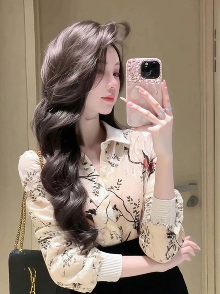 高质感穿搭法式小资设计感通勤打底衫高级感杏色印花丝绒衬衫女冬