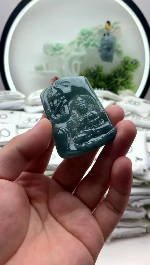 翡翠未镶嵌颈饰普贤