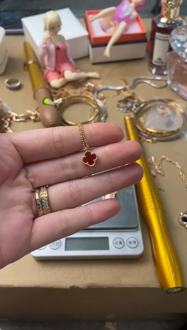 瓷片嘉荣当康大姐fu的总铺