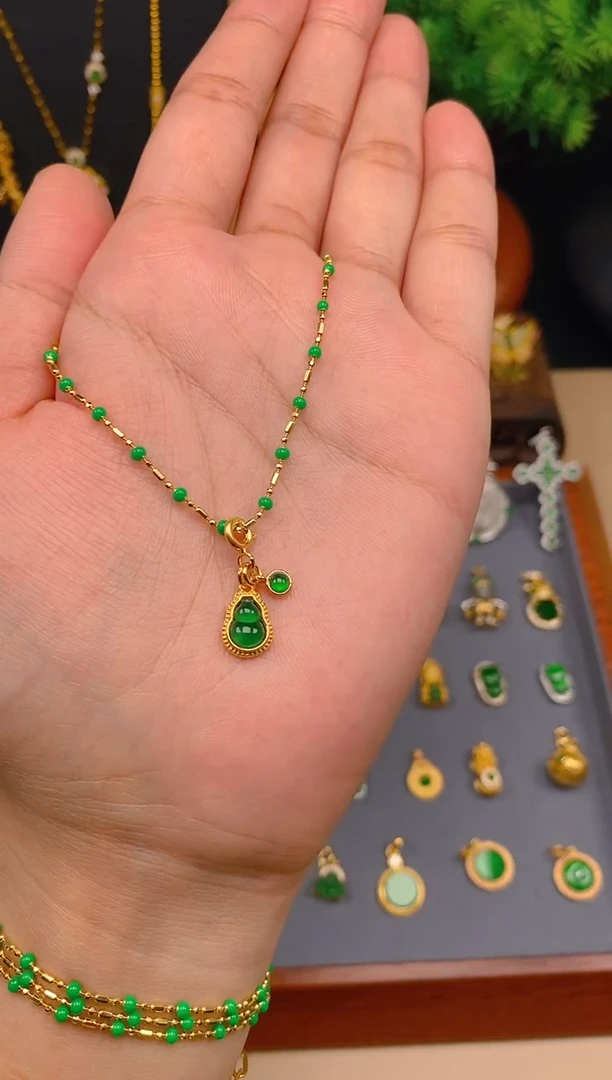 【闪购商品】翡翠吊坠(不含链)银S925镶嵌蛋面葫芦万能扣