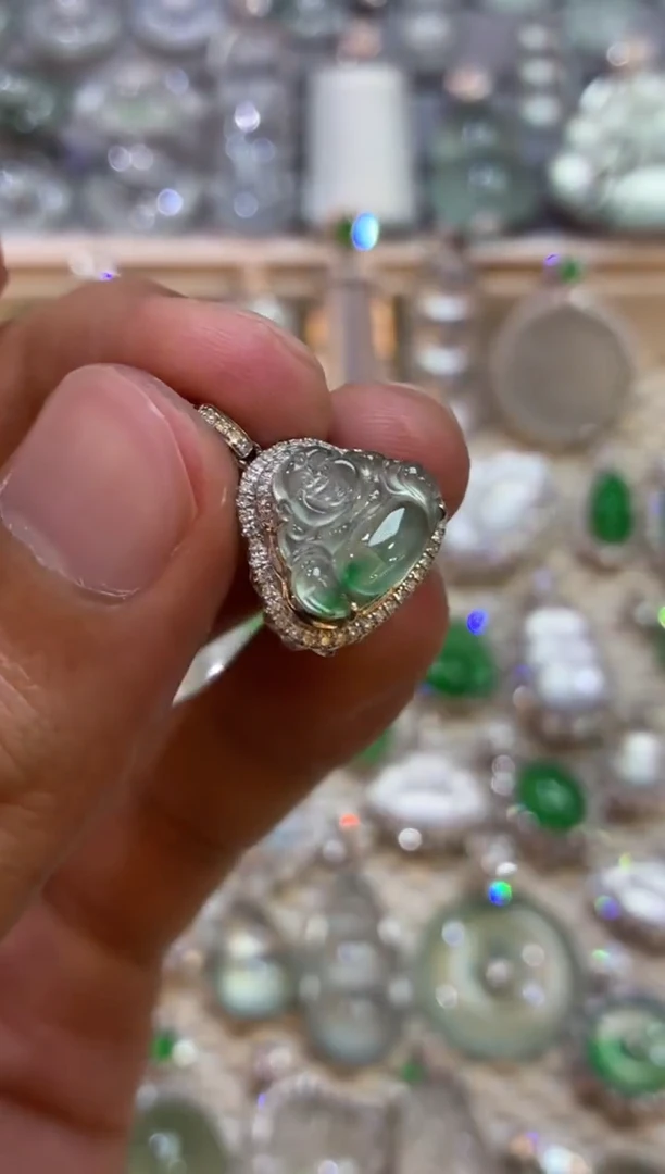 吊坠(不含链)18K金镶嵌翡翠佛公